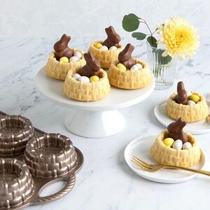 NORDIC WARE ⭐️ “Shortcake Baskets” pan